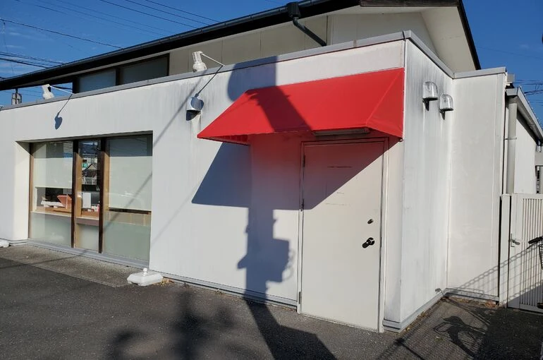    ボロボロになったテントを張り替えました   